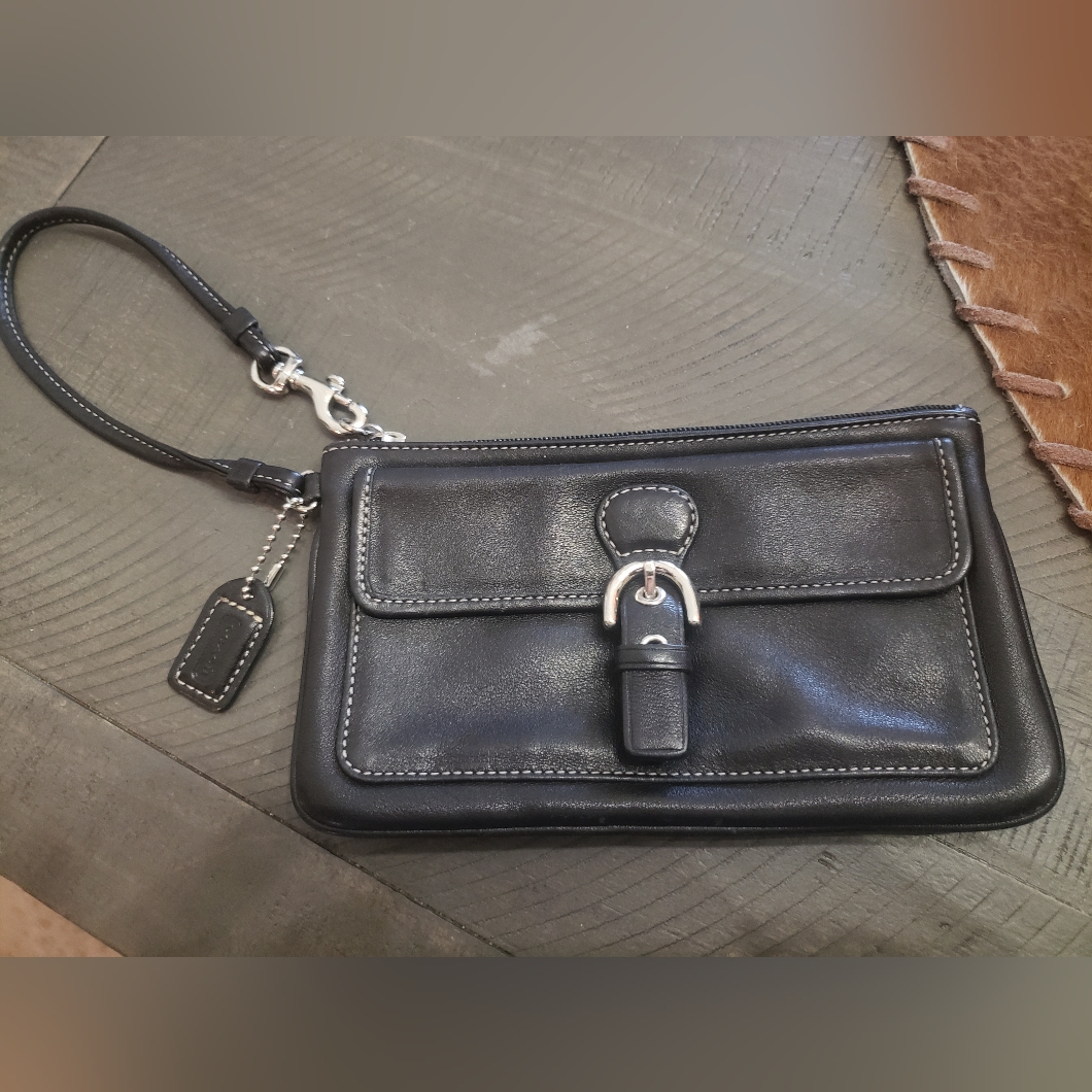 Vintage Authentic Leather Coach Wristlet
